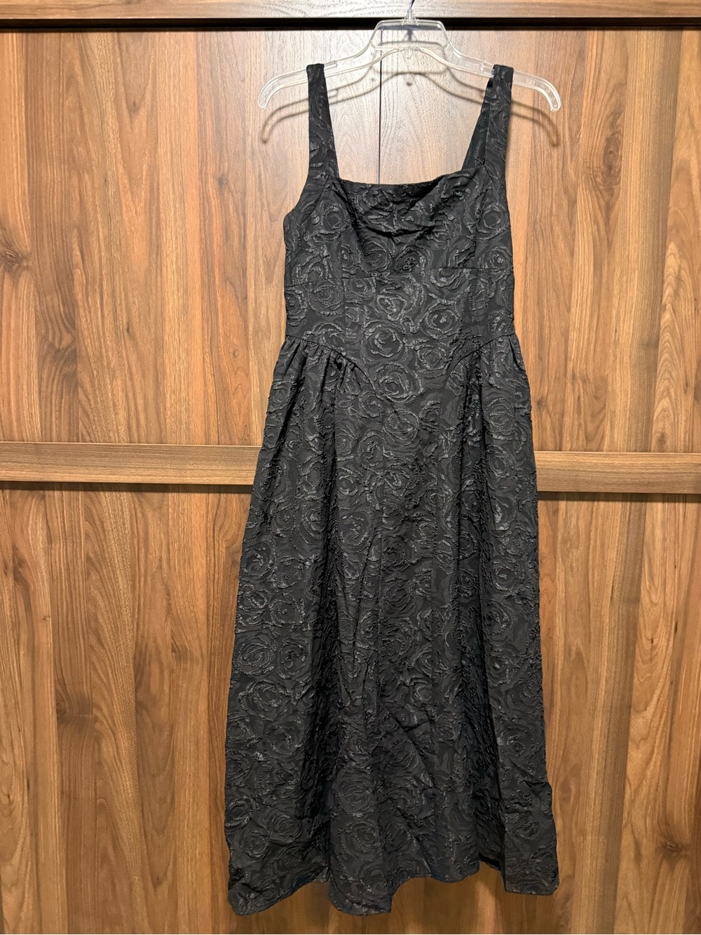 NWOT Express Classic Black Textured Rose A-Line Midi Dress, Size Large